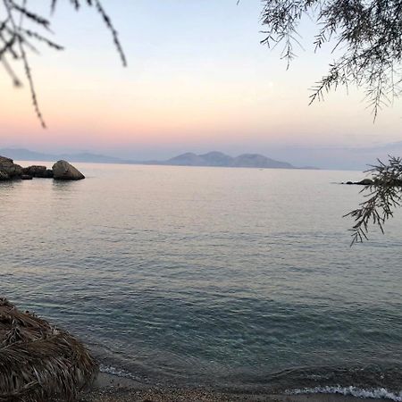 Hotel George Agios Kirykos  Bagian luar foto