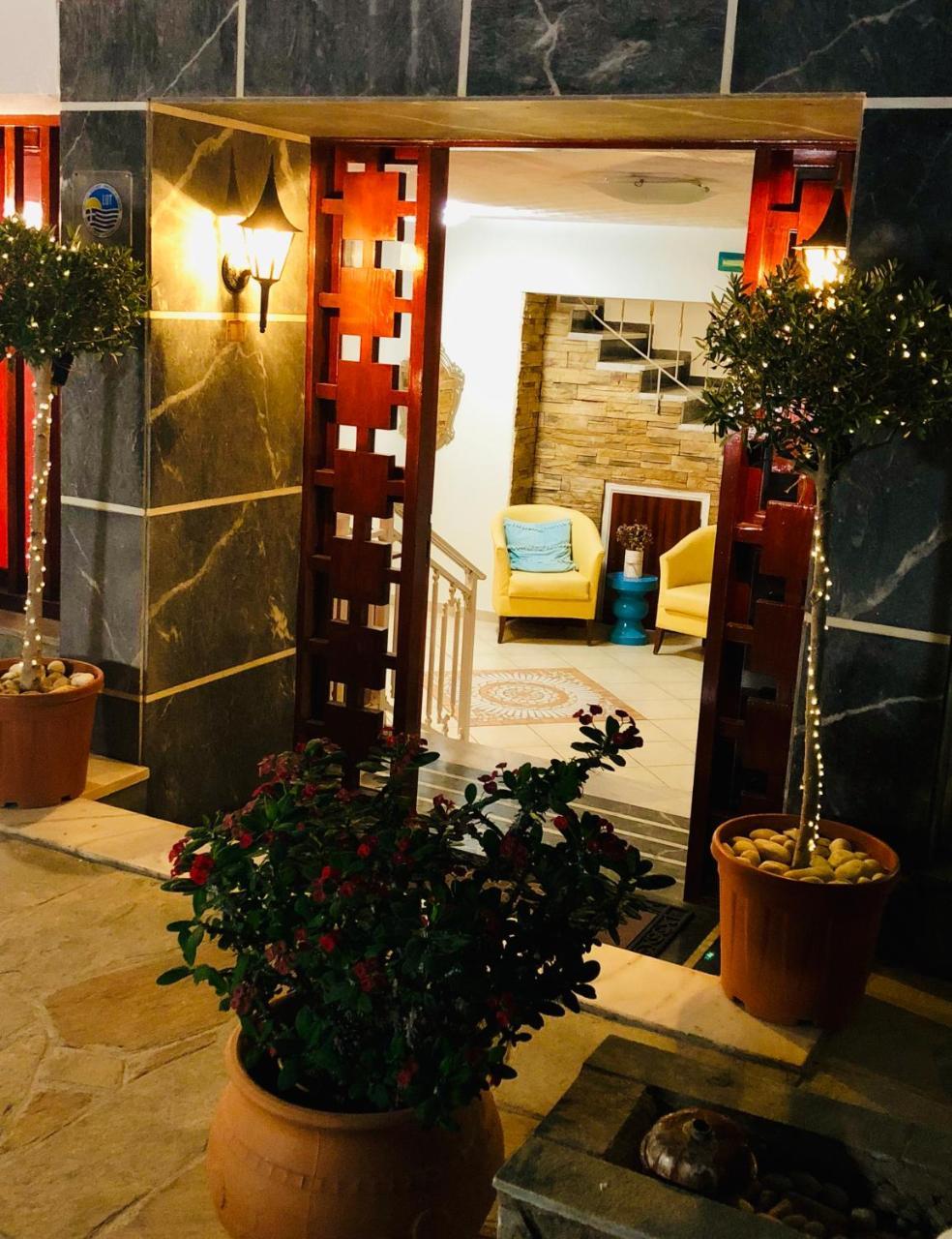 Hotel George Agios Kirykos  Bagian luar foto