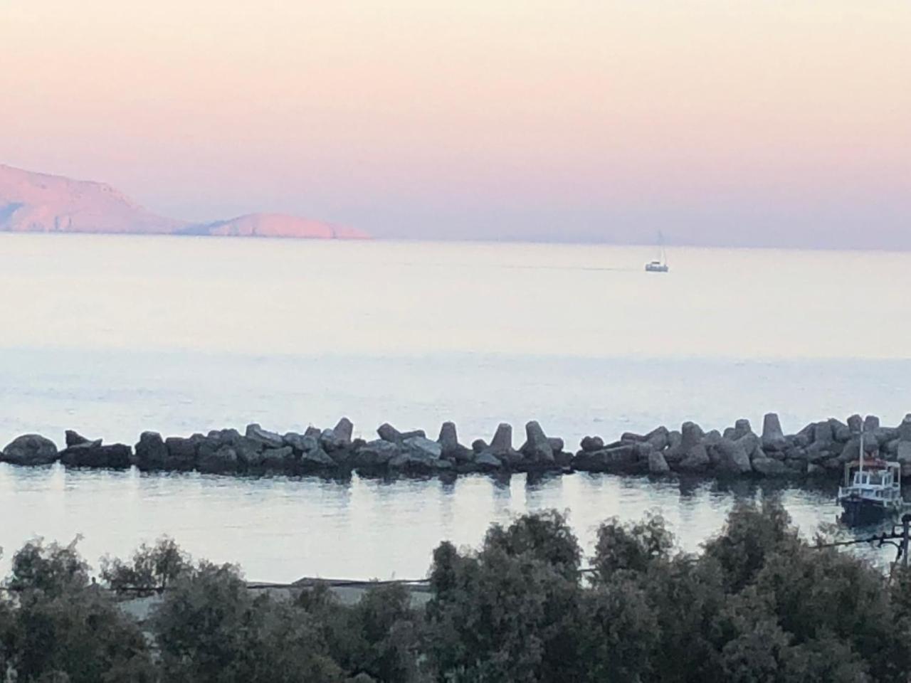 Hotel George Agios Kirykos  Bagian luar foto